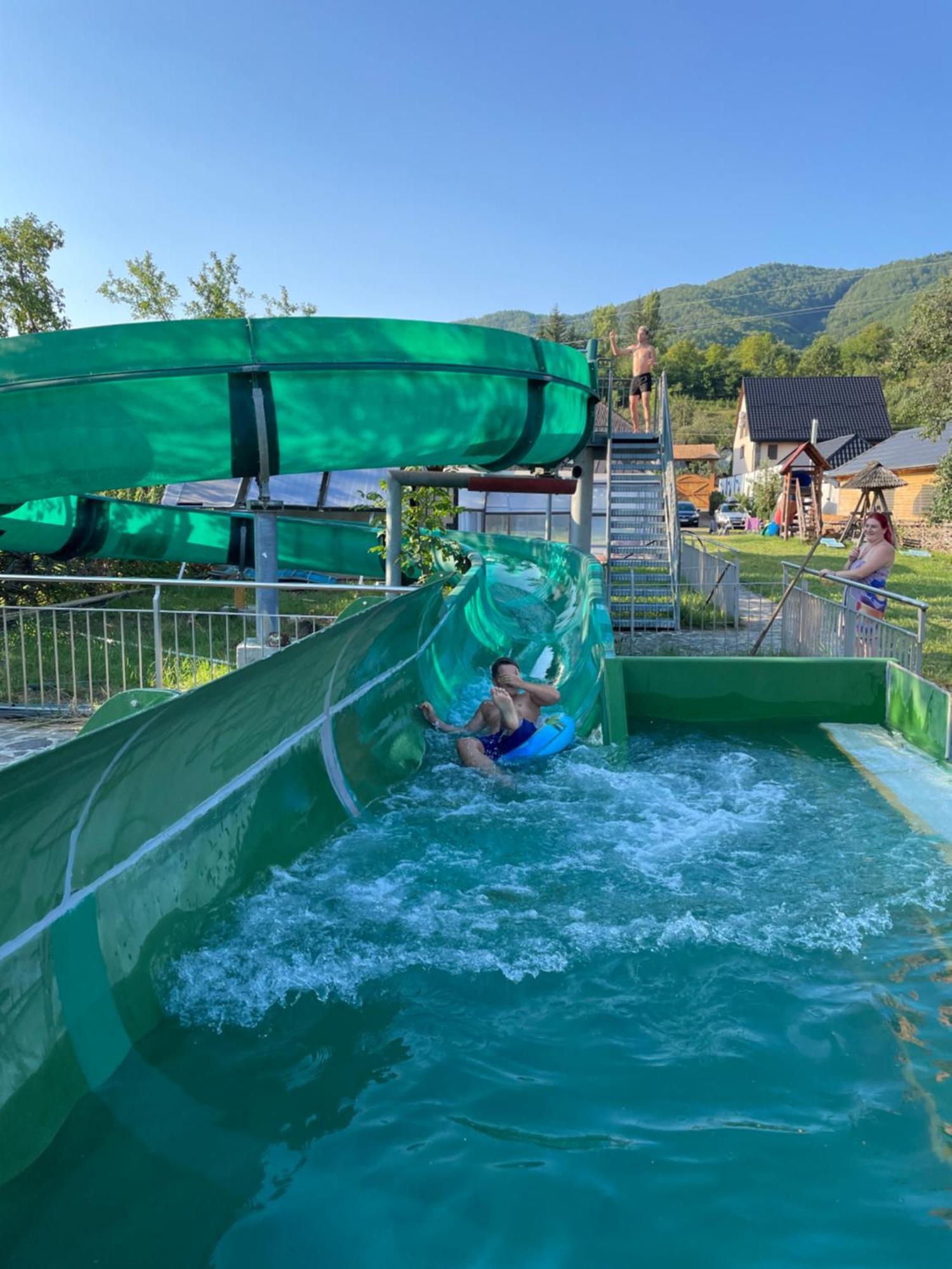 Cabana Iza Hotell Bîrsana Eksteriør bilde